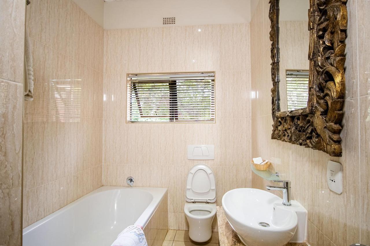 The Victoria Falls Deluxe Suites Kültér fotó