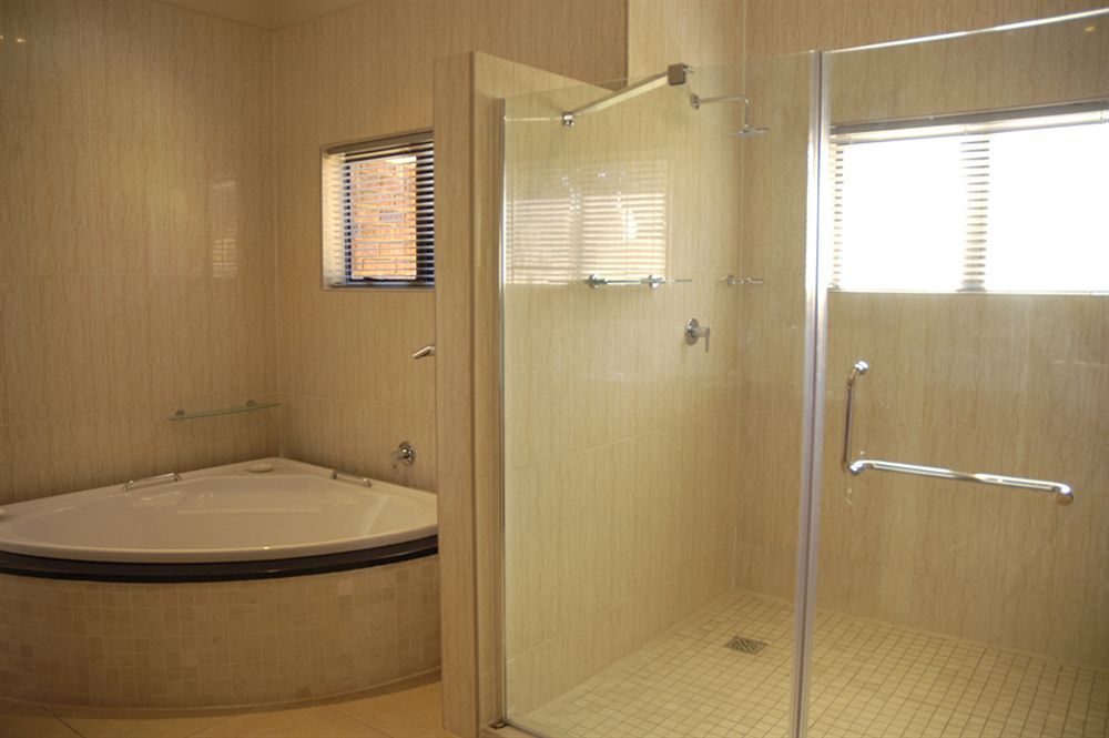 The Victoria Falls Deluxe Suites Kültér fotó
